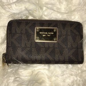 Micheal Kors Wallet